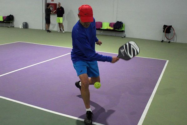 Jugadores de pickleball de diferentes lugares de España y Europa nos dejan sus testimonios
