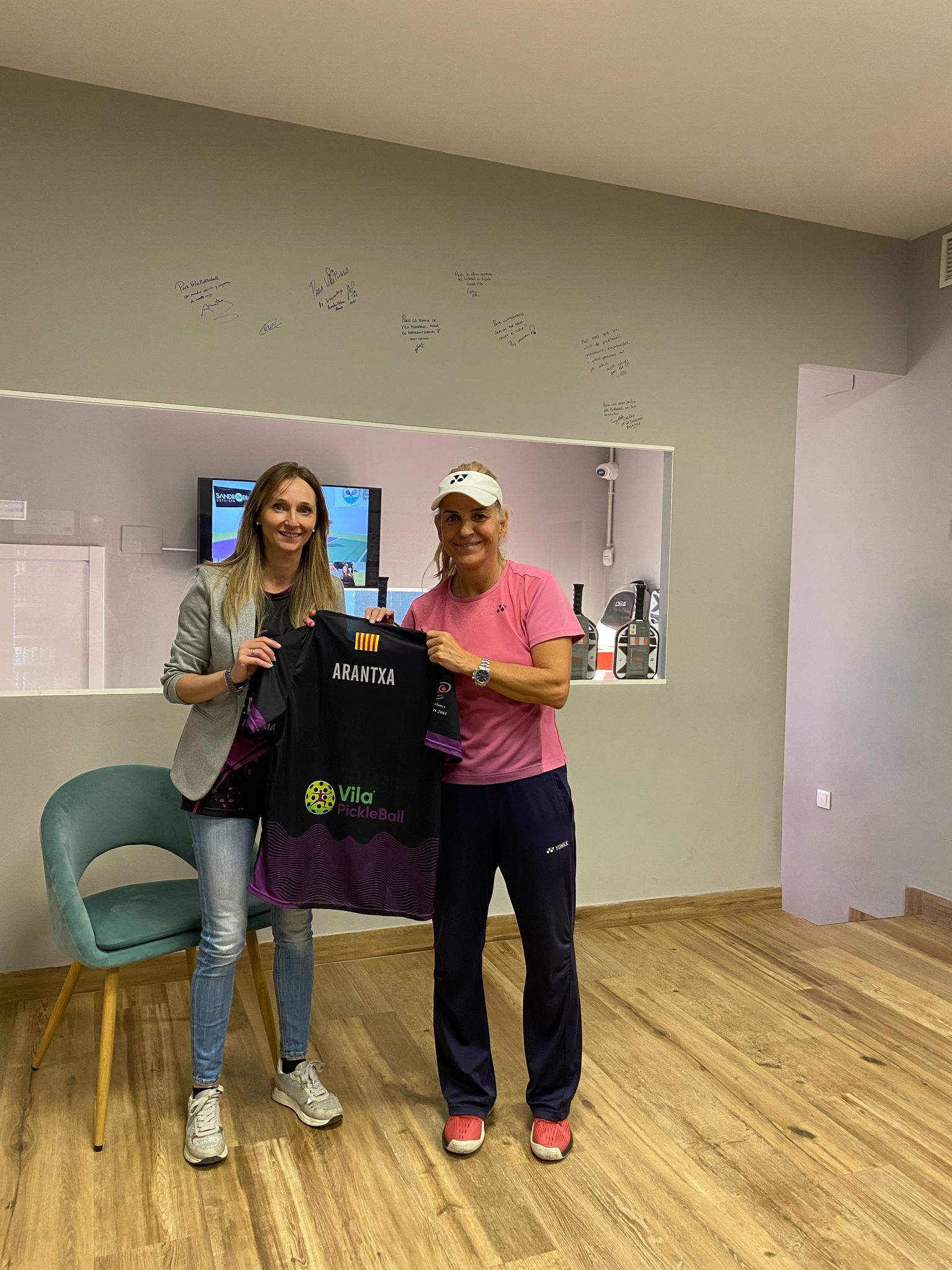 El primer punto de Arantxa en el pickleball fue en Vila Pickleball con la camiseta del Sabadell Pickleball Club